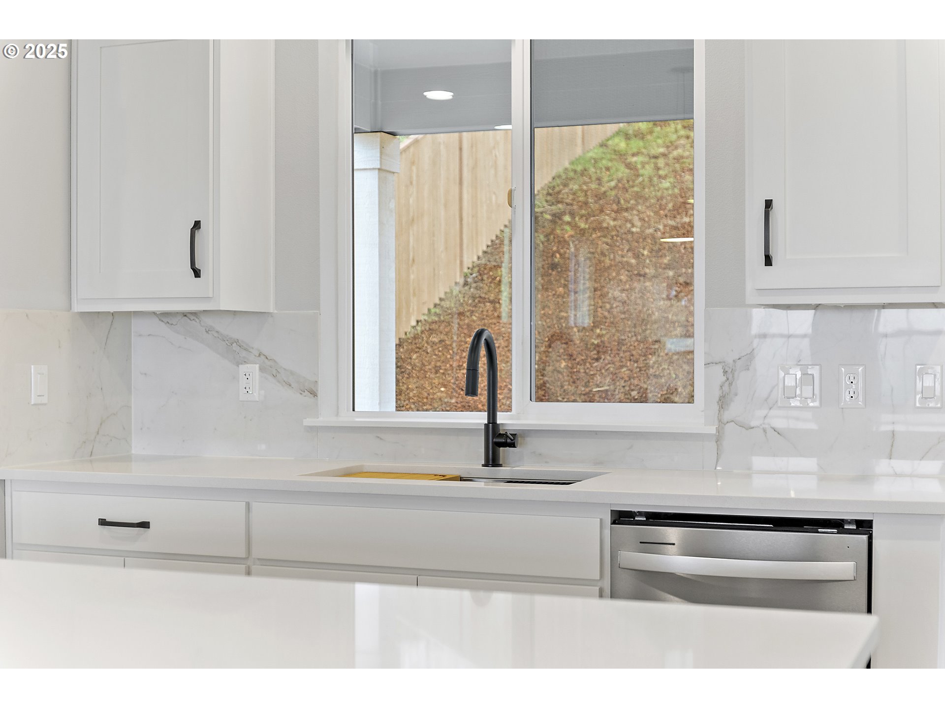 12171 Southwest Autumn View Street Tigard, OR 97224 - Photo 20 of 41