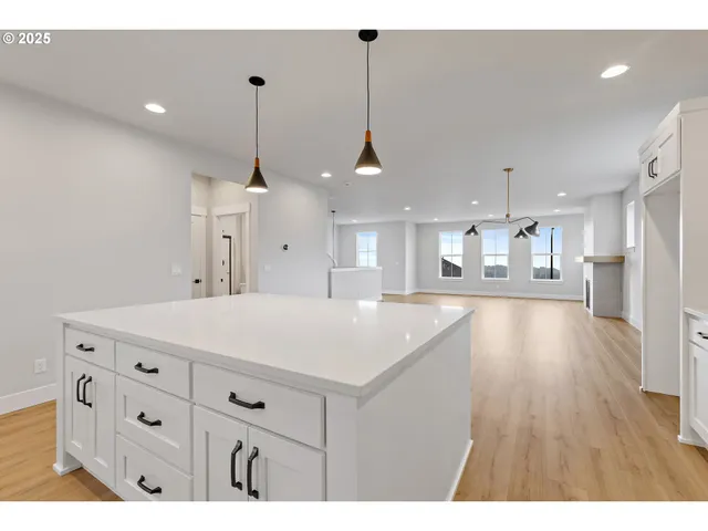 $799,900 | 12171 Southwest Autumn View Street, Tigard, OR 97224