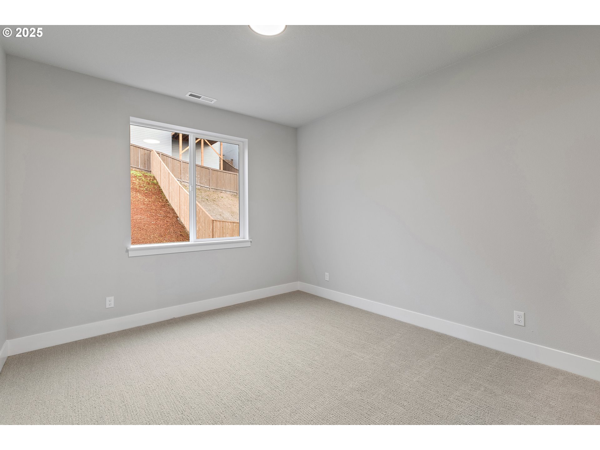 12171 Southwest Autumn View Street Tigard, OR 97224 - Photo 22 of 41