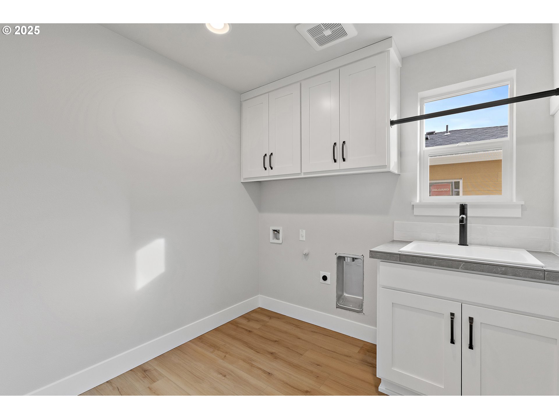 12171 Southwest Autumn View Street Tigard, OR 97224 - Photo 32 of 41