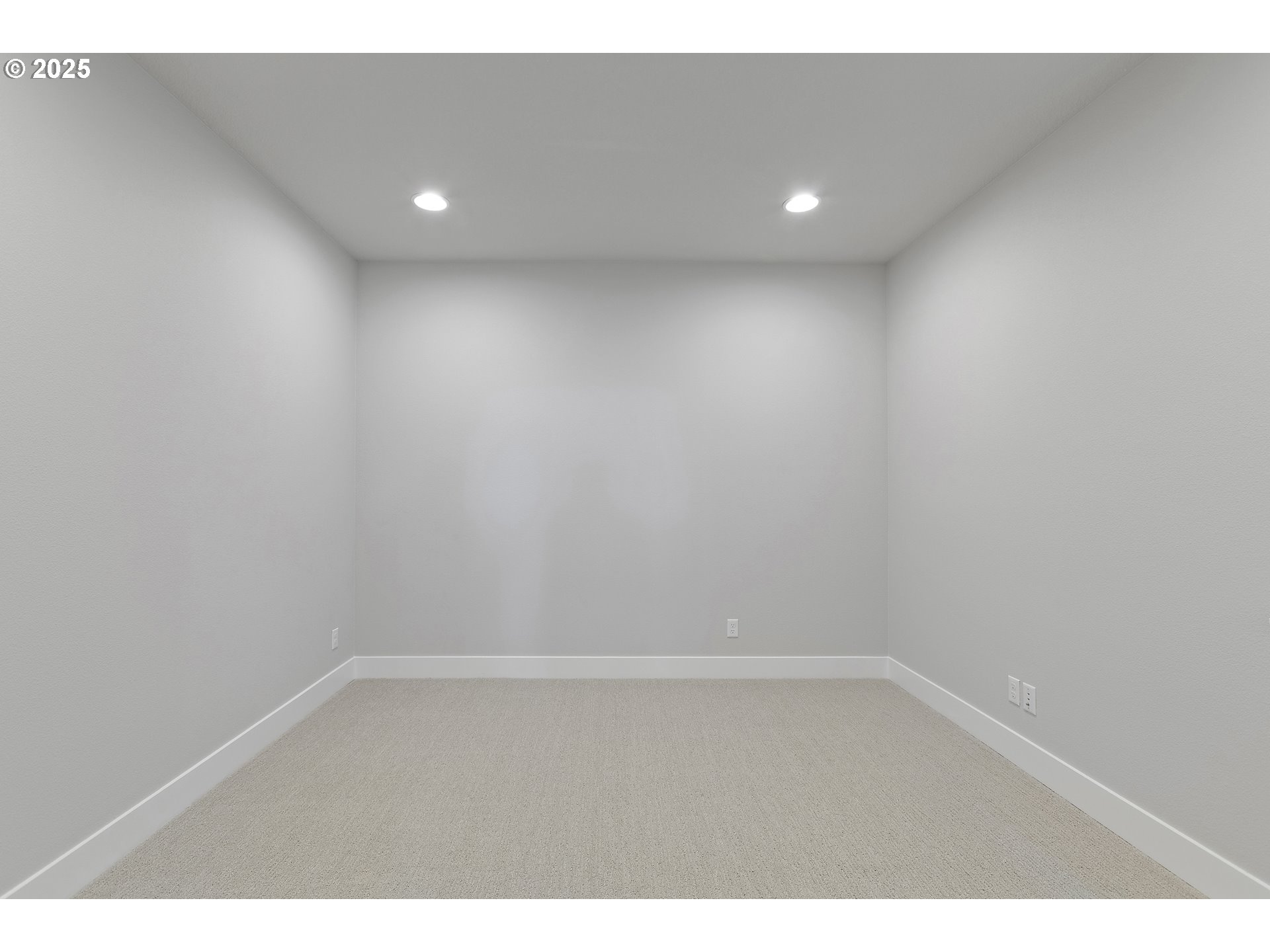 12171 Southwest Autumn View Street Tigard, OR 97224 - Photo 6 of 41