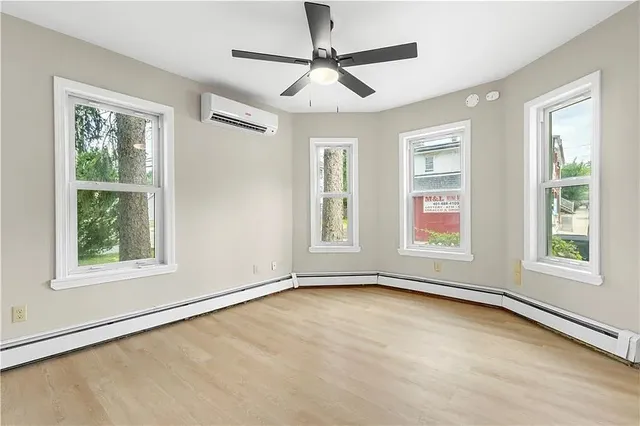 $1,350 | 715 Elm Street, Unit F, Woonsocket, RI 02895