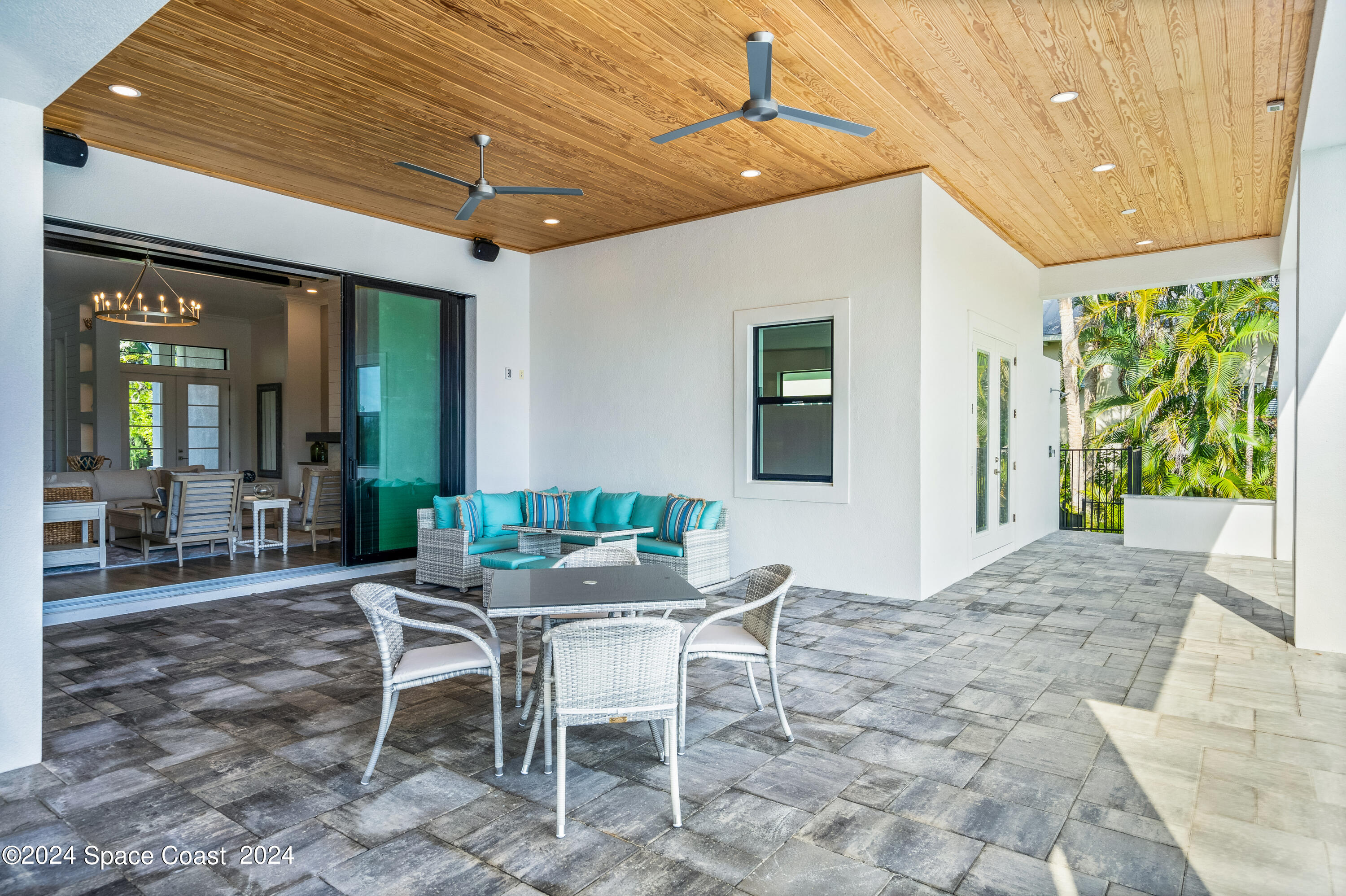 Undisclosed Address Vero Beach, FL 32963 - Photo 22 of 36 a dining room with furniture and a yard