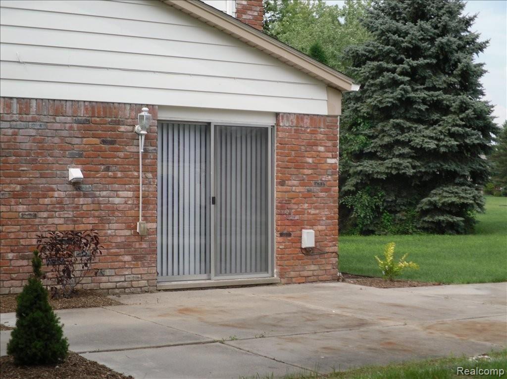 723 Merrimac Road Canton, MI 48188 - Photo 3 of 14 MERRIMAC 005