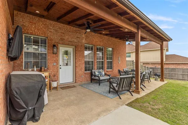 $525,000 | 1790 Lake Breeze Drive, Rockwall, TX 75087