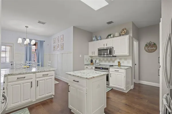 $525,000 | 1790 Lake Breeze Drive, Rockwall, TX 75087