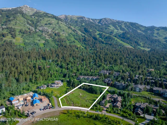 $13,500,000 | 3615 Coyote Creek Road, Teton Village, WY 83025