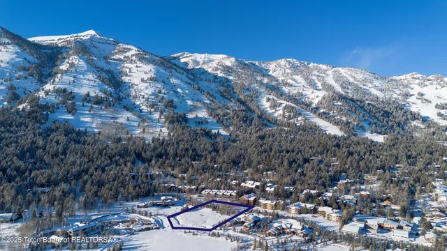 $13,500,000 | 3615 Coyote Creek Road, Teton Village, WY 83025