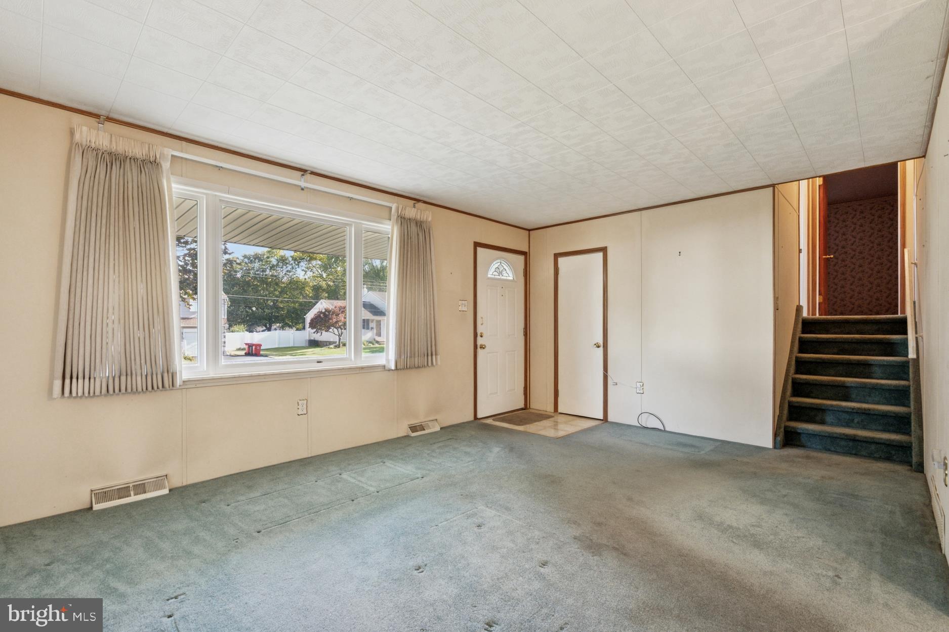1240 June Road Warminster, PA 18974 - Photo 5 of 25 Gallery Image 5