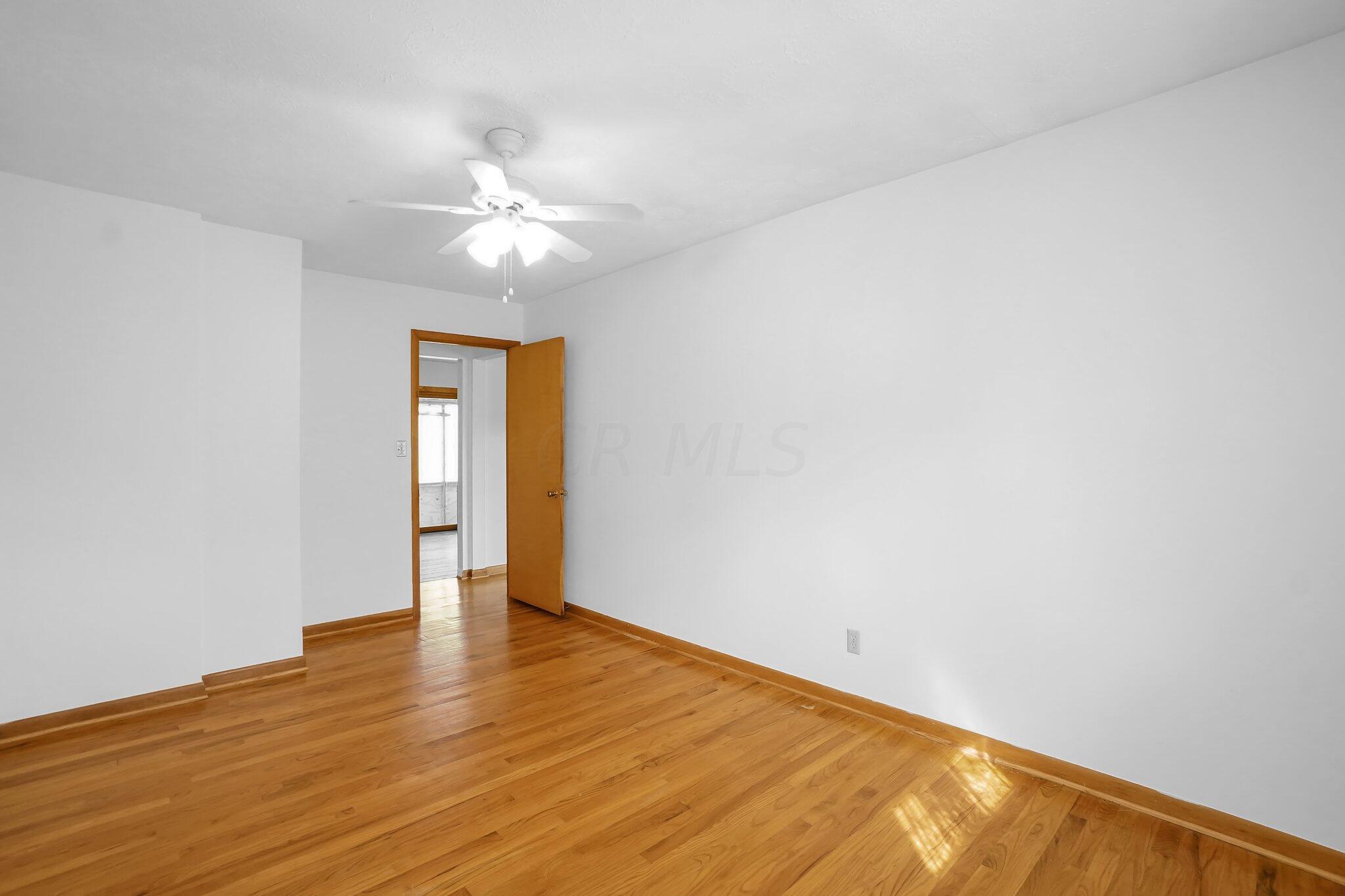2105 Stringtown Road Northeast Lancaster, OH 43130 - Photo 25 of 45 Bedroom 1