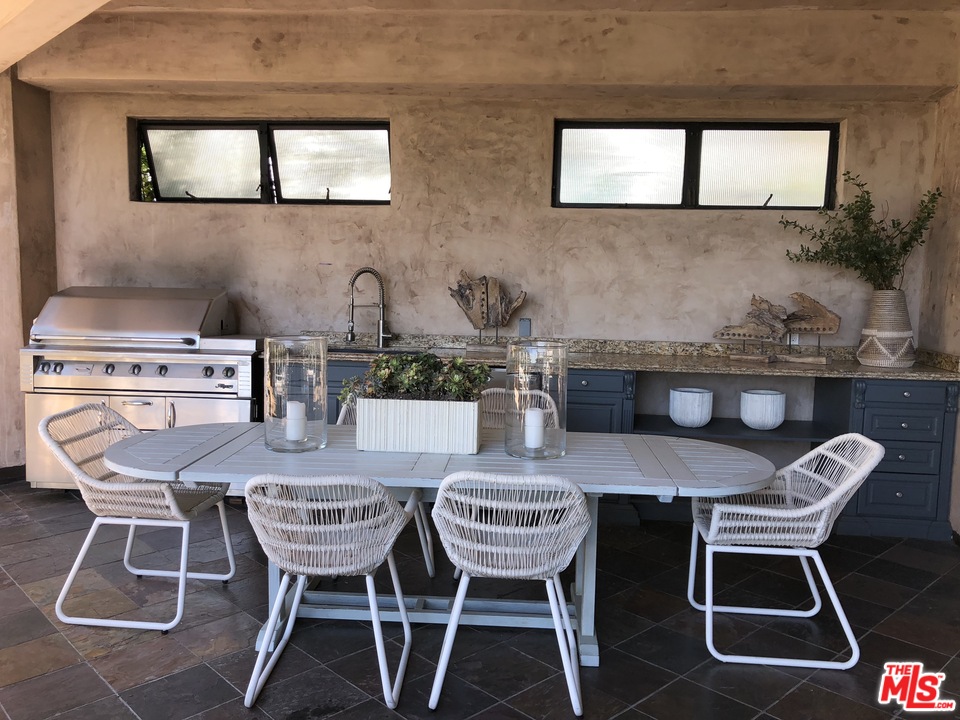 6457 Deep Dell Place Los Angeles, CA 90068 - Photo 25 of 27