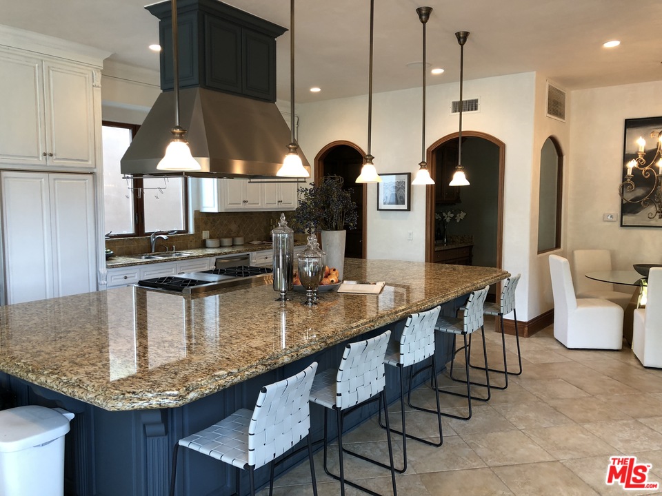 6457 Deep Dell Place Los Angeles, CA 90068 - Photo 6 of 27