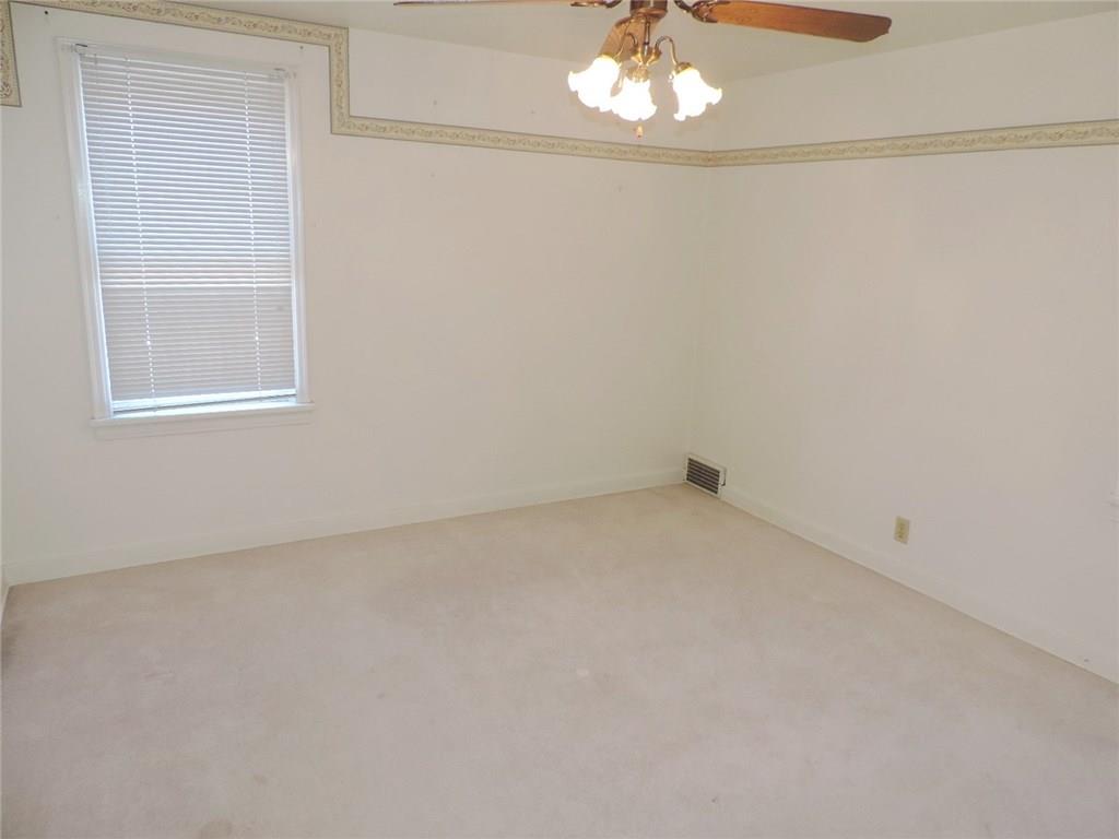 1439 Ridge Avenue Coraopolis, PA 15108 - Photo 12 of 25 Gallery Image 12