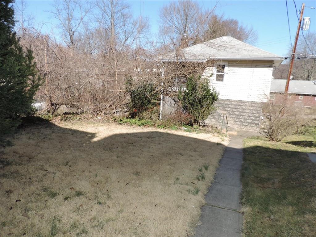 1439 Ridge Avenue Coraopolis, PA 15108 - Photo 17 of 25 Gallery Image 17