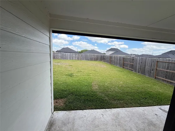 $2,250 | 1618 Fleetwood Crossing, Fresno, TX 77545