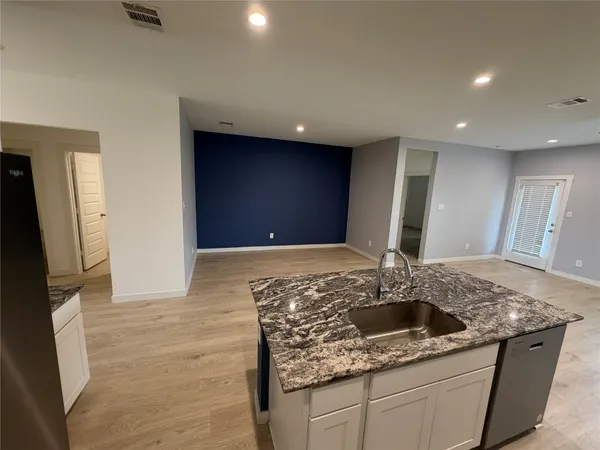 $2,250 | 1618 Fleetwood Crossing, Fresno, TX 77545