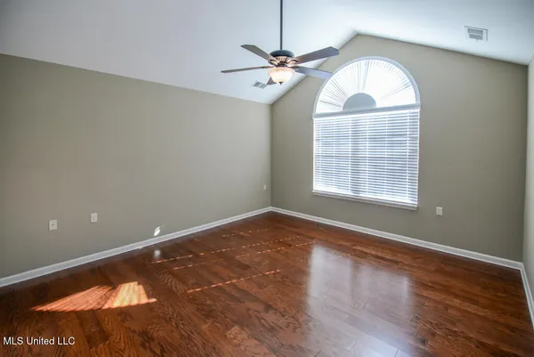 $285,000 | 8710 Parkview Oaks Circle, Olive Branch, MS 38654