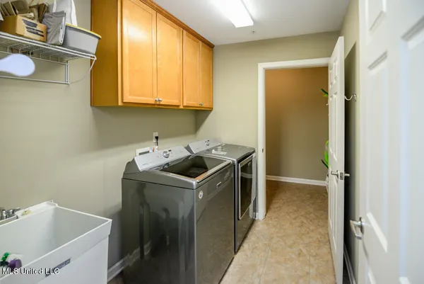 $285,000 | 8710 Parkview Oaks Circle, Olive Branch, MS 38654