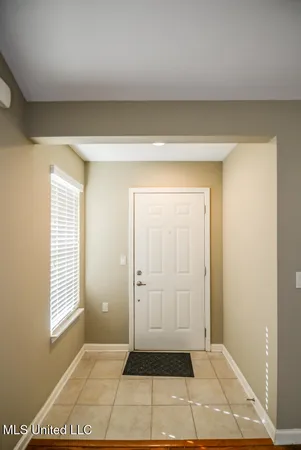 $285,000 | 8710 Parkview Oaks Circle, Olive Branch, MS 38654