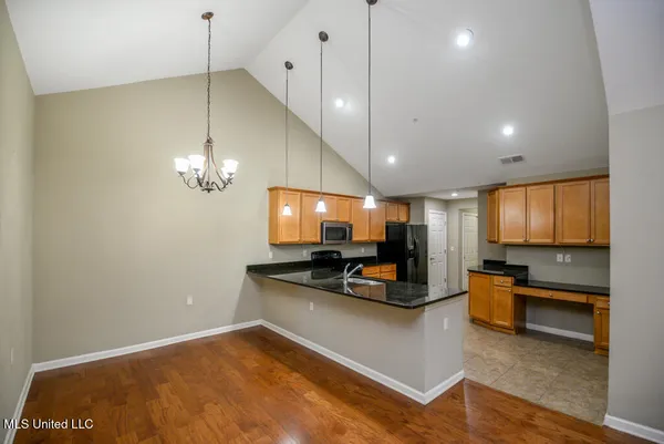 $285,000 | 8710 Parkview Oaks Circle, Olive Branch, MS 38654