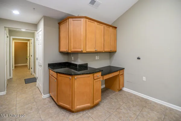 $285,000 | 8710 Parkview Oaks Circle, Olive Branch, MS 38654