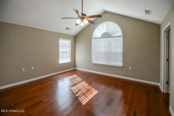 $285,000 | 8710 Parkview Oaks Circle, Olive Branch, MS 38654