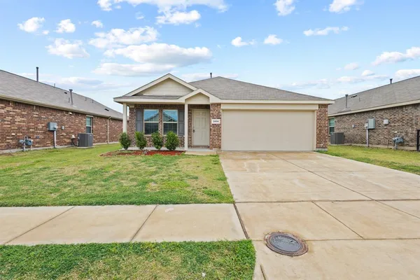 $255,000 | 2604 Spring Time Drive, Ennis, TX 75119
