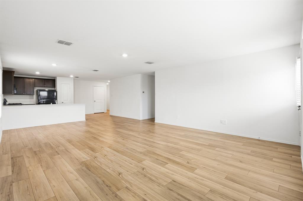 2604 Spring Time Drive Ennis, TX 75119 - Photo 12 of 21