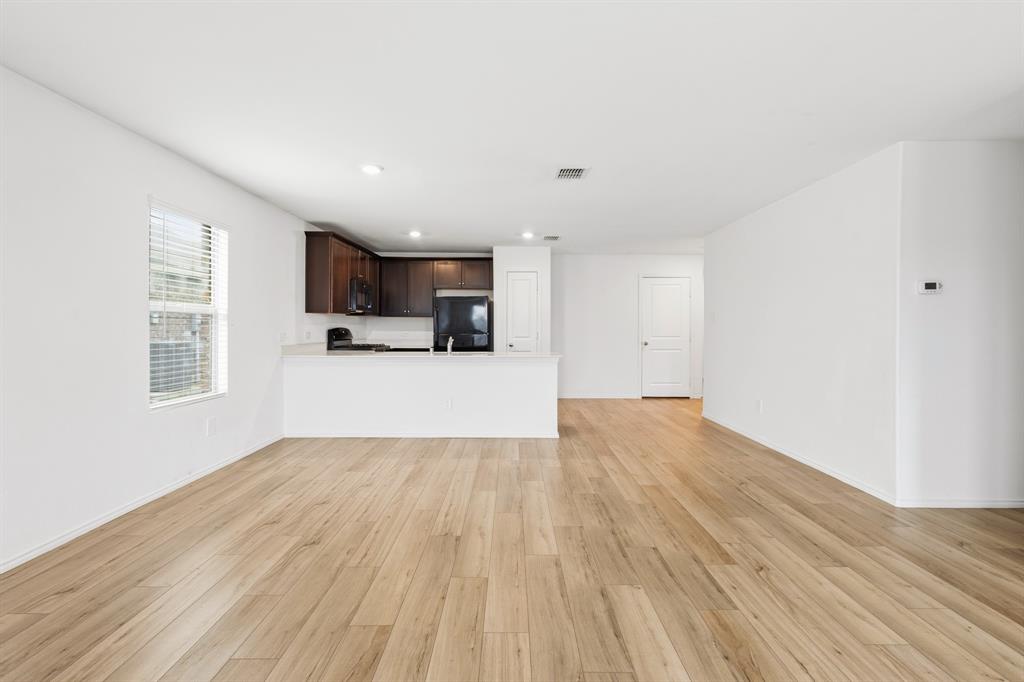 2604 Spring Time Drive Ennis, TX 75119 - Photo 14 of 21