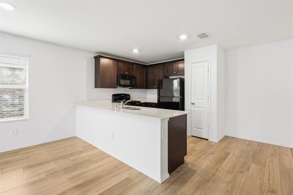 2604 Spring Time Drive Ennis, TX 75119 - Photo 10 of 21