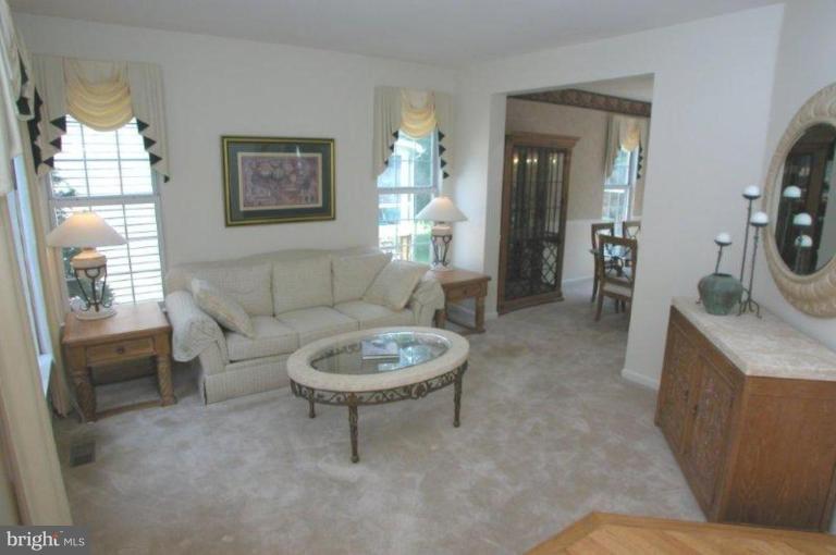 3032 Old Channel Road Laurel, MD 20724 - Photo 3 of 28 Living Room