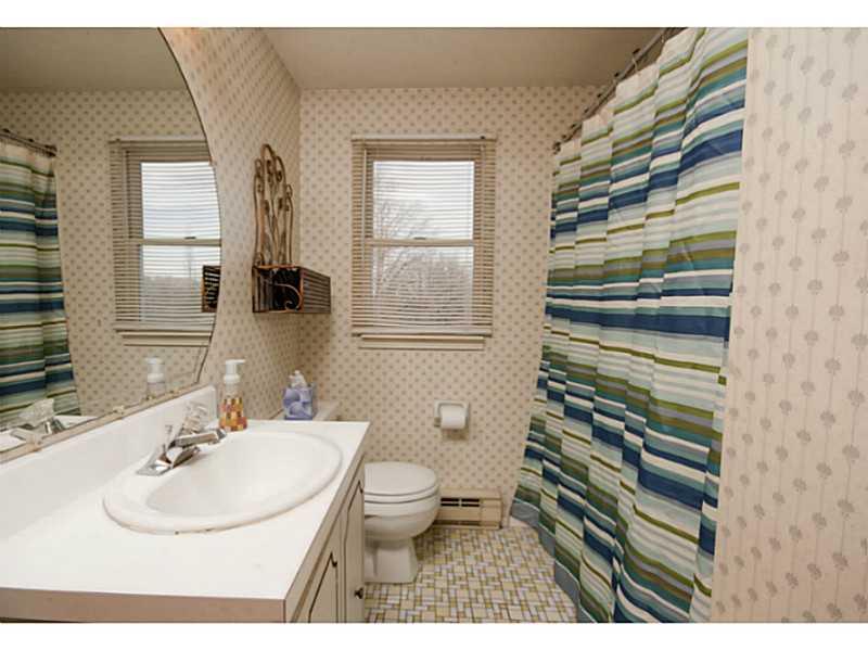 433 Edgewood Road Forest Hills, PA 15221 - Photo 17 of 25 Full Bath. 2nd of 2 Full Baths on upper floors.