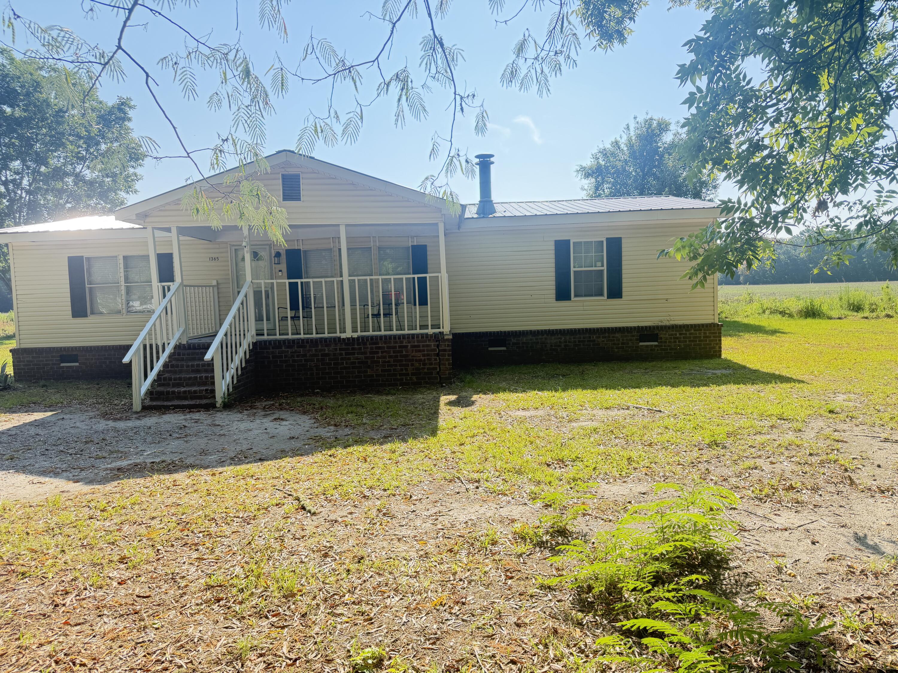 1365 Universal Circle St. Stephen, SC 29479 - Photo 1 of 18 IMG_0548