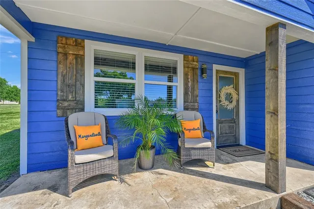 $389,900 | 61 Lee Boulevard, Pottsboro, TX 75076