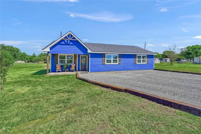 $389,900 | 61 Lee Boulevard, Pottsboro, TX 75076