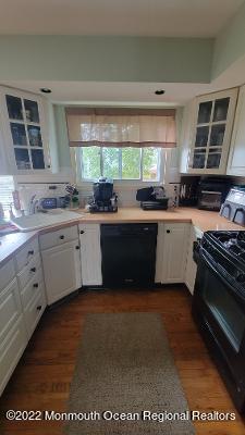 293 Privateer Road Manahawkin, NJ 08050 - Photo 13 of 37 P13