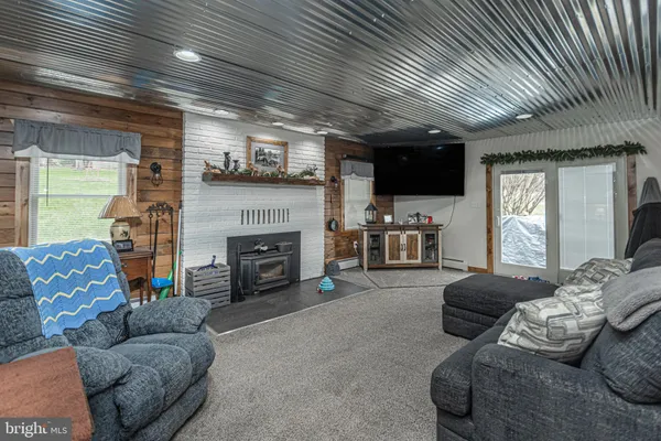 $650,000 | 202 North North Street, Accident, MD 21520