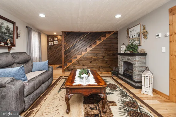 $650,000 | 202 North North Street, Accident, MD 21520