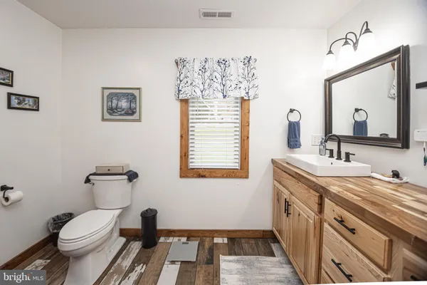 $650,000 | 202 North North Street, Accident, MD 21520