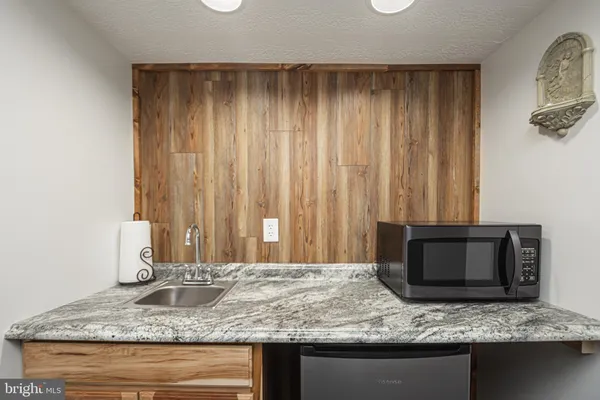 $650,000 | 202 North North Street, Accident, MD 21520