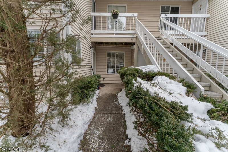 55 Sage Court Bedminster, NJ 07921 - Photo 2 of 23