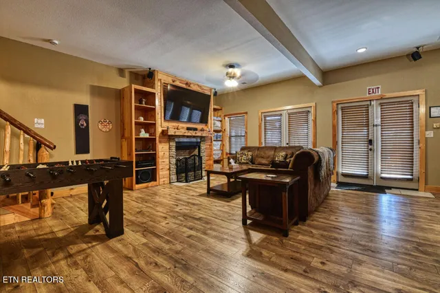 $998,000 | 1607 Ridgecrest Drive, Sevierville, TN 37876