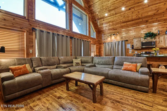 $998,000 | 1607 Ridgecrest Drive, Sevierville, TN 37876