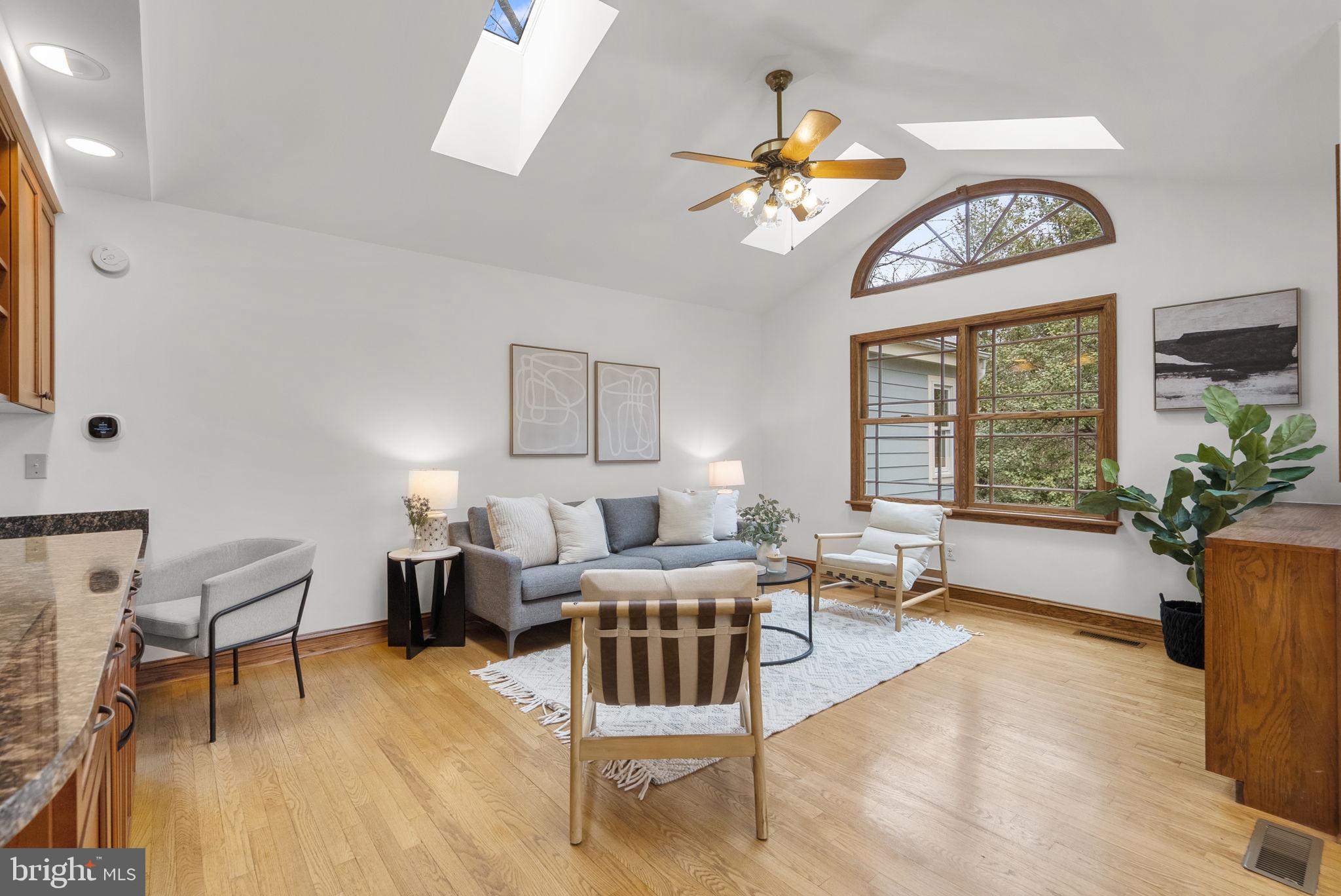 709 Woodside Parkway Silver Spring, MD 20910 - Photo 11 of 29 Family room off the kitchen