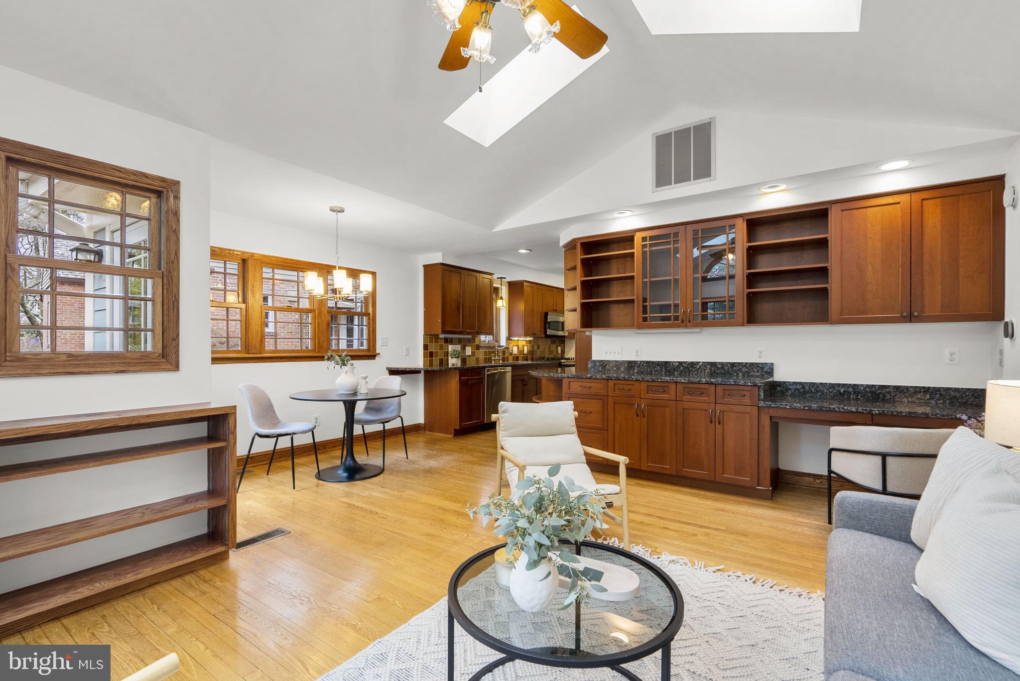 709 Woodside Parkway Silver Spring, MD 20910 - Photo 12 of 29 Kitchen/Family room