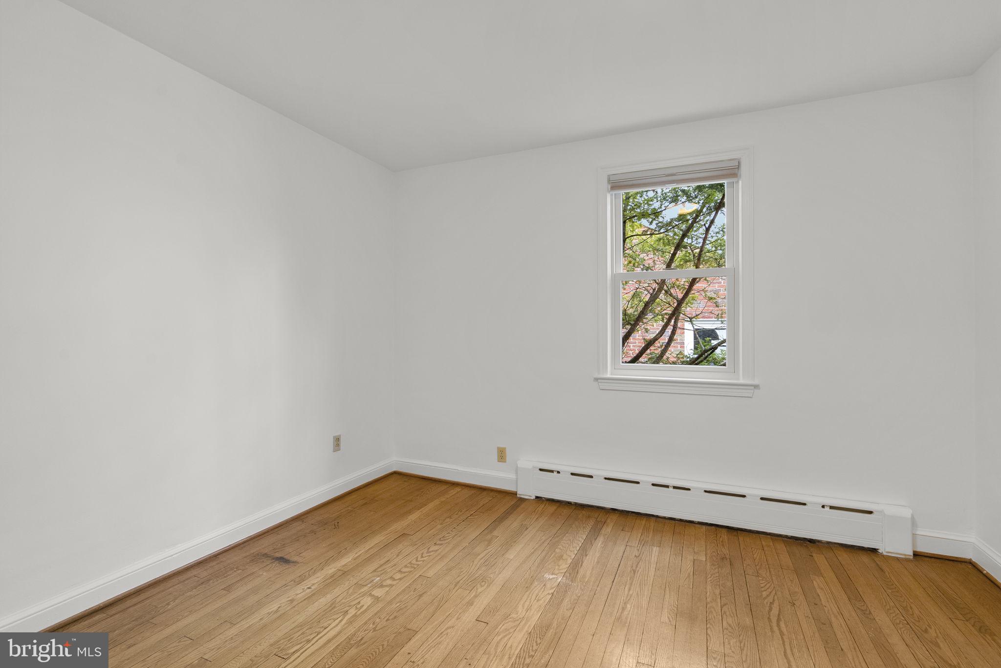 709 Woodside Parkway Silver Spring, MD 20910 - Photo 15 of 29 Main level bedroom #1