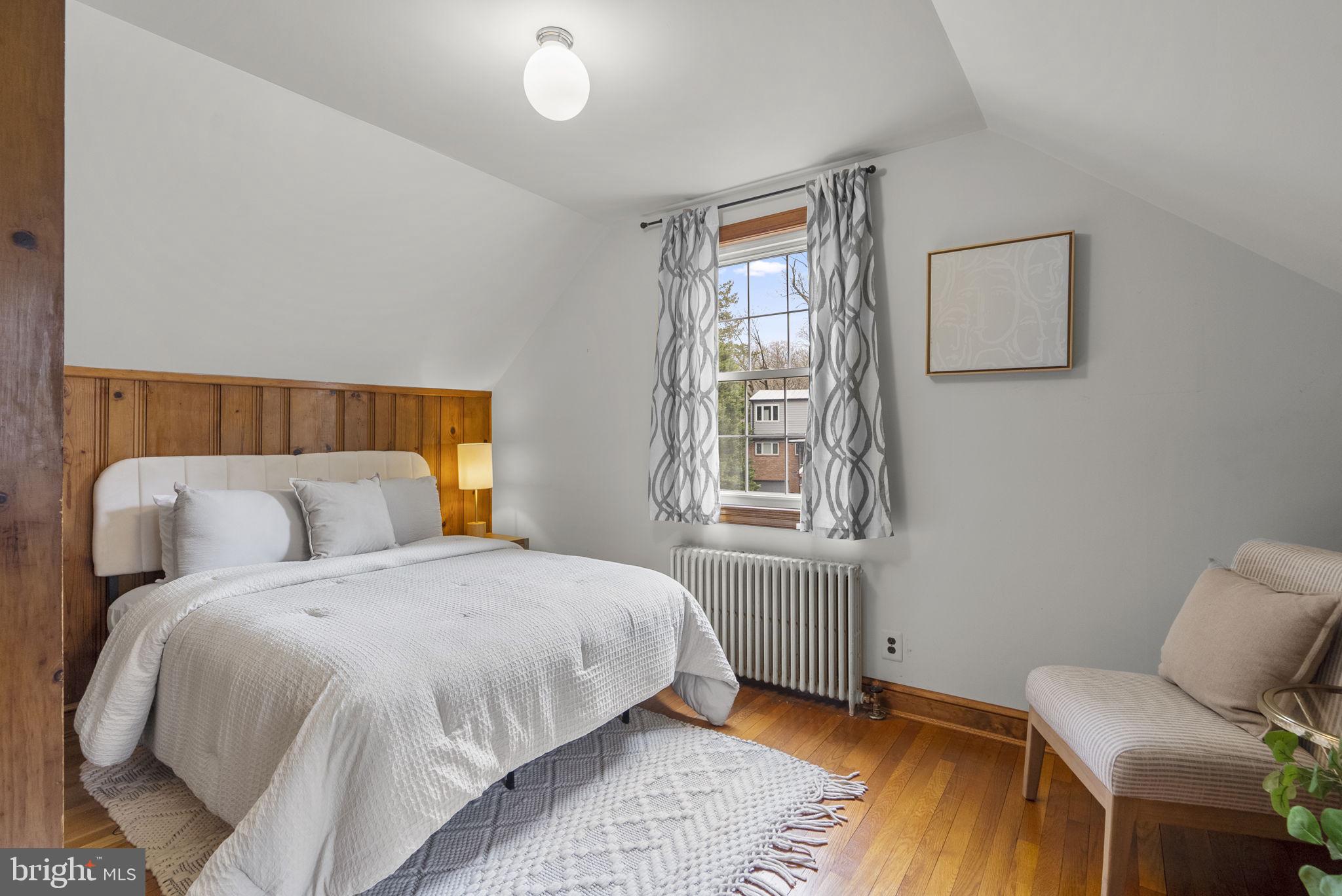 709 Woodside Parkway Silver Spring, MD 20910 - Photo 20 of 29 Upstairs bedroom #3
