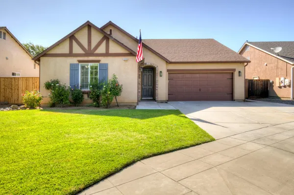 $530,000 | 1630 Blackwood Avenue, Clovis, CA 93619