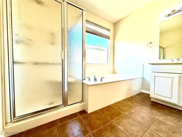 $2,800 | 10276 Romantico Drive, Las Vegas, NV 89135