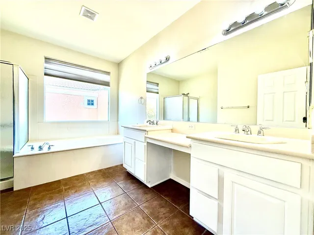 $2,800 | 10276 Romantico Drive, Las Vegas, NV 89135